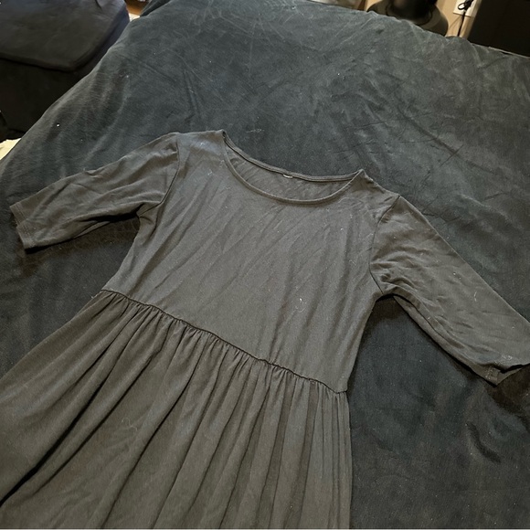 Half Sleeve Midi-Dress - Picture 3 of 3